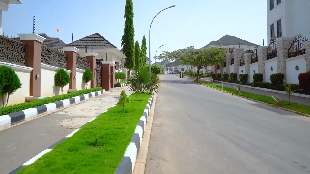 Улицы Абуджы — столицы Нигерии