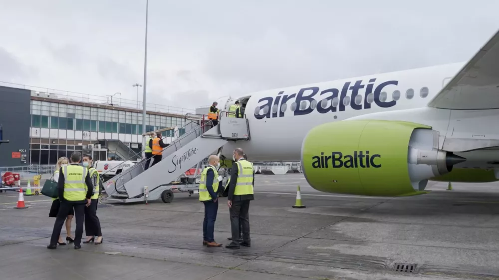 Самолет Air Baltic