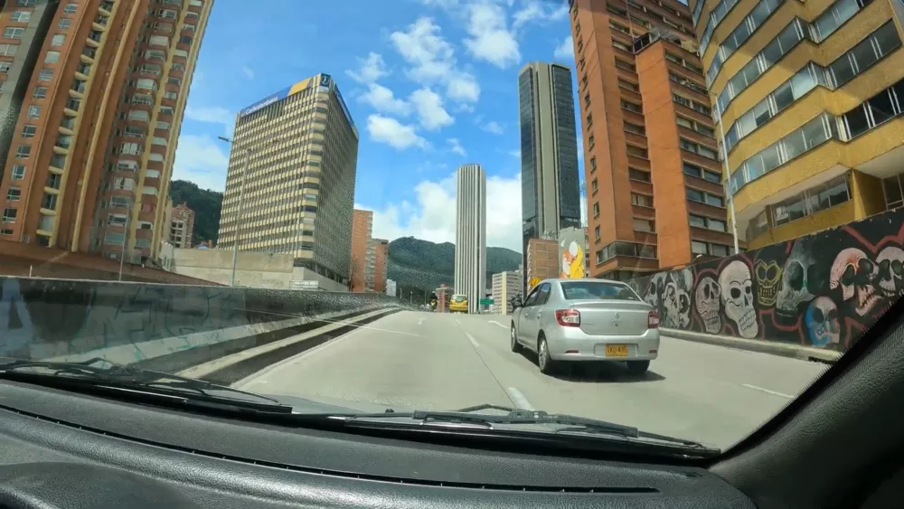 Богота – столица Колумбии, крупный мегаполис, расположенный высоко над уровнем моря