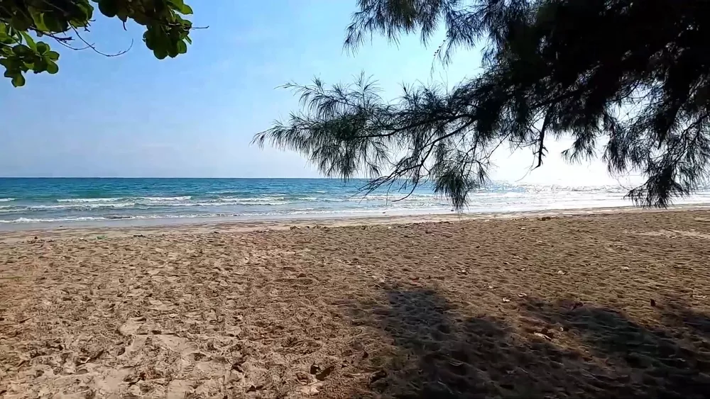 Девстственно чистые пляжи на востоке Таиланда
