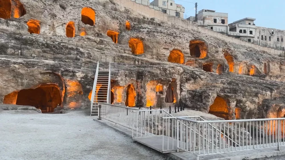 Достопримечательности Восточной Турции - дома-пещеры
