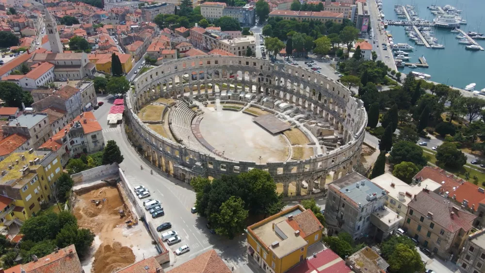 Древний амфитеатр в Дубровнике (Хорватия)