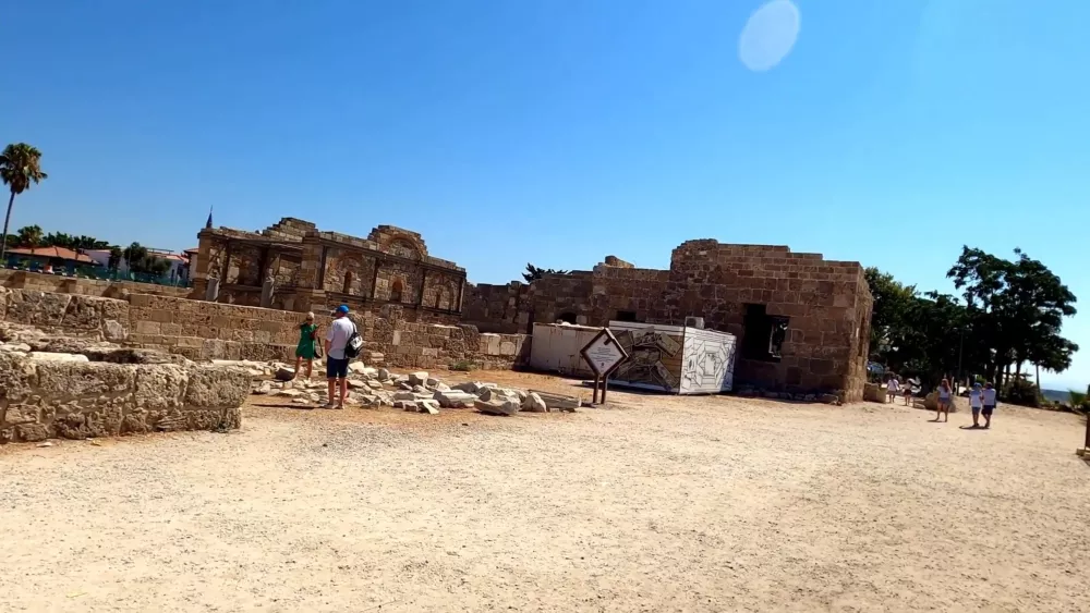 Древние руины старого города Сиде