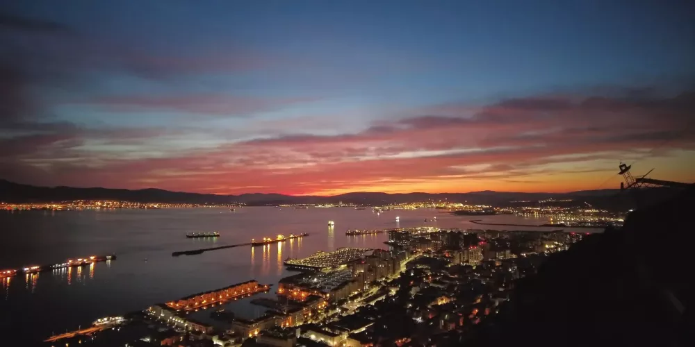 Гибралтар на фоне заката