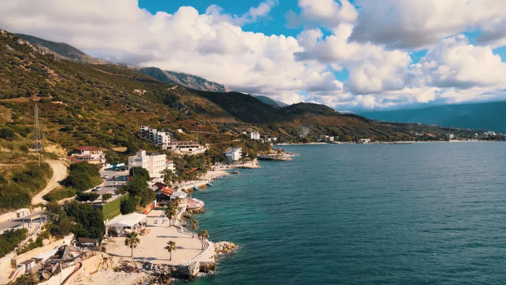 Греческий остров Корфу на фоне Ионического моря