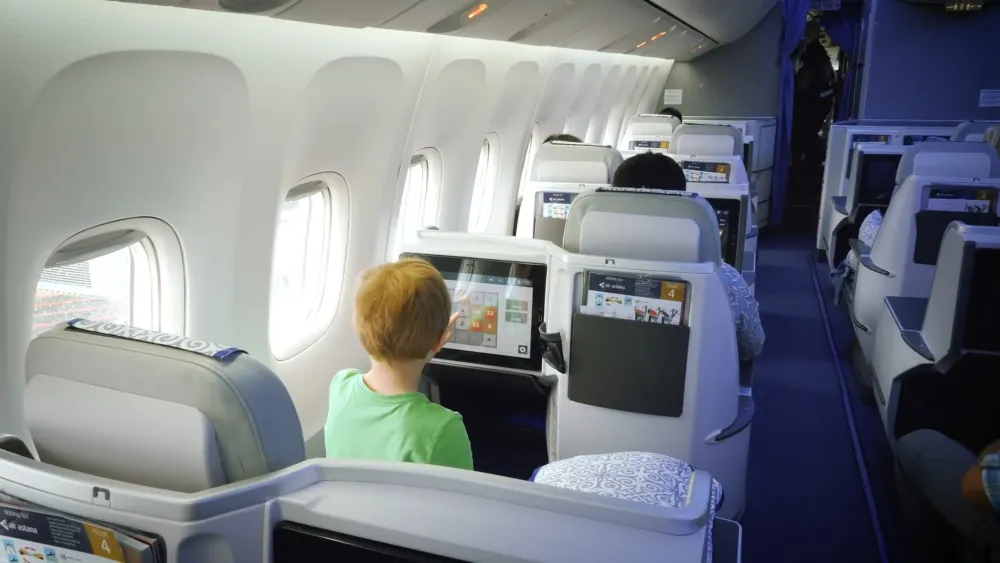 Как быть со сменой часового пояса?