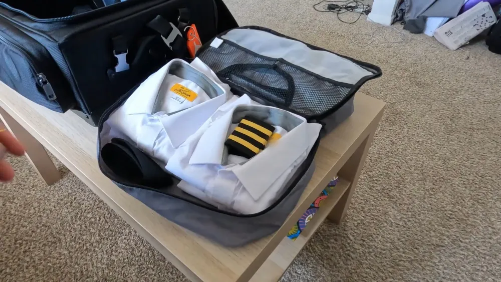 Как одеться в долгий перелет?