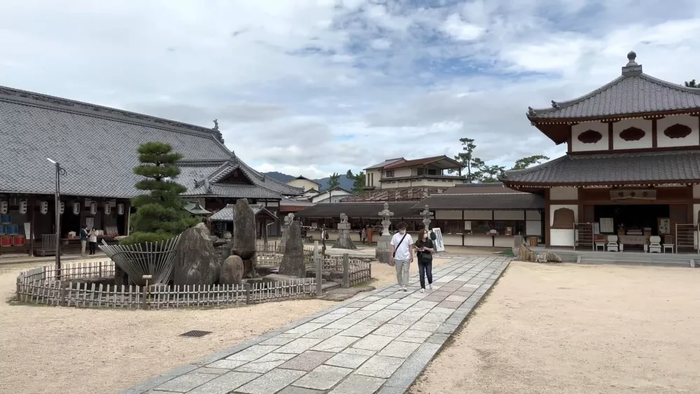Храм Ицукусима Дзиндзя