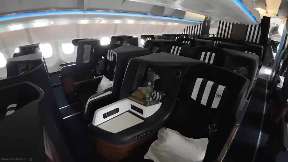 Бизнес-класс в самолетах Condor