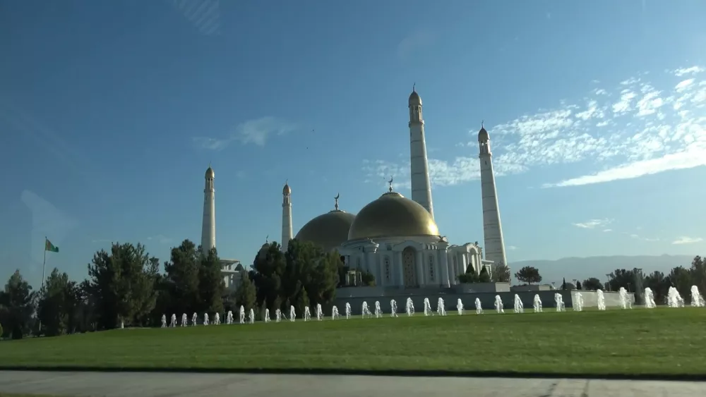 Мечеть Туркменбаши Рухы — главная мечеть Туркмении