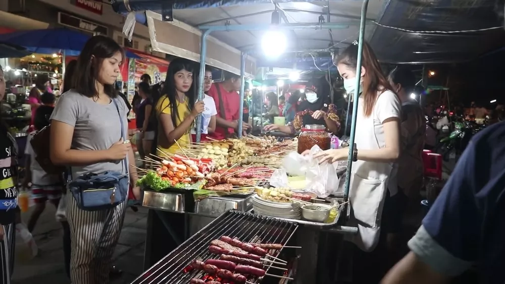 Ночной рынок Чианграй