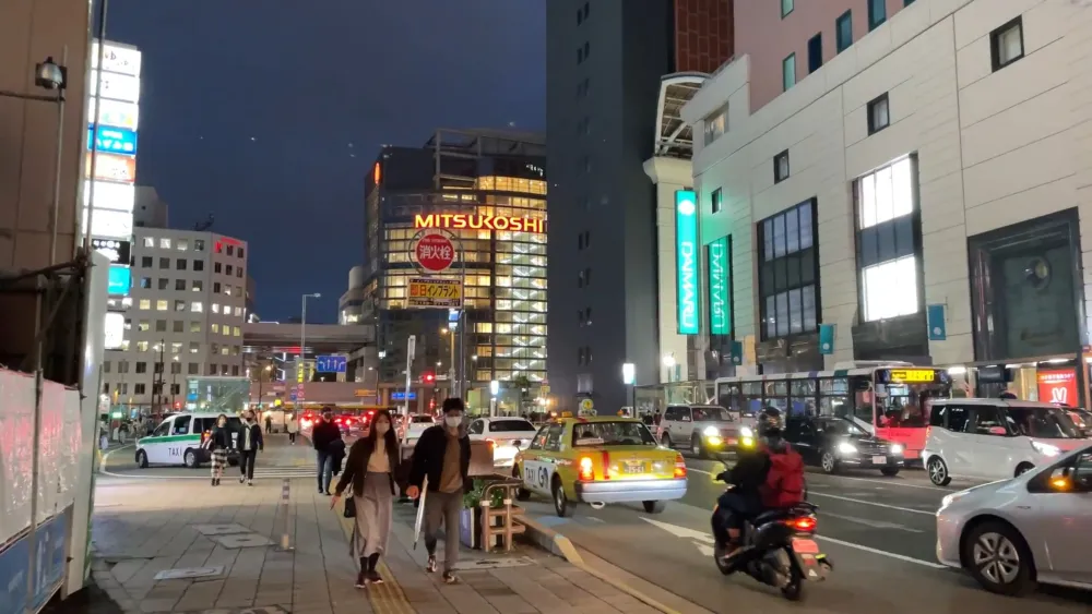 Ночные огни японского города