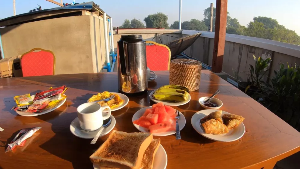 Обычный завтрак в отелях Бирмы