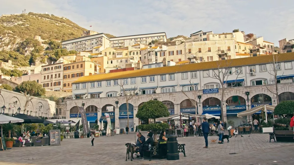 Одноименная столица государства - Гибралтар