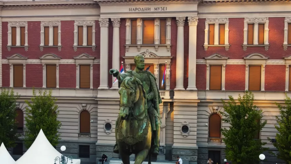 Памятник русскому царю Николаю 2 (Белград)