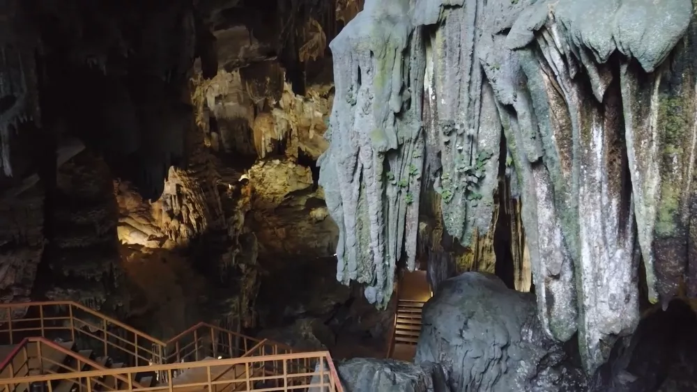 Пещера Ханг Ен - спуск