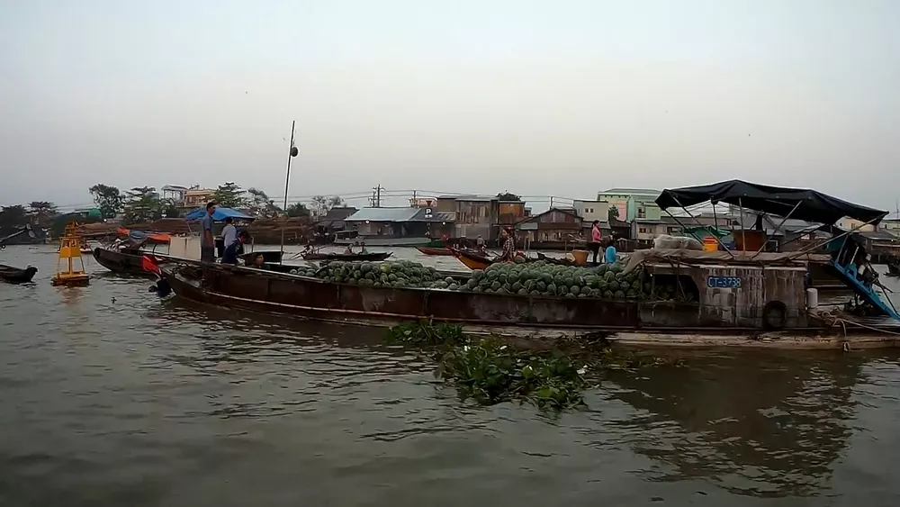 Плавучий рынок Кай Ранг