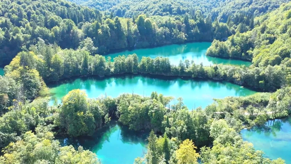Гордость Хорватии - Плитвицкие озера