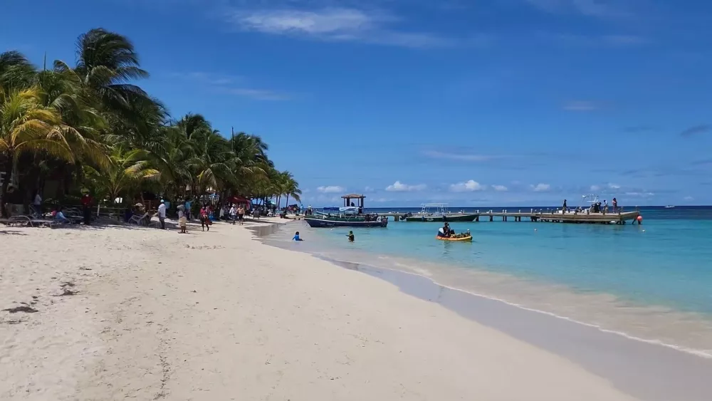 Пляжи острова Роатан (Гондурас)