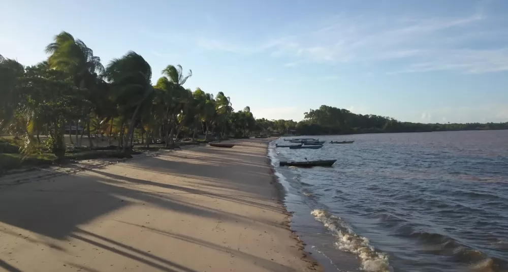 Пляжи Таманредё — коммуна и город в Суринаме