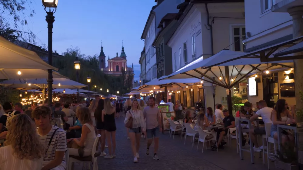Прогулка по ночному городу Любляна