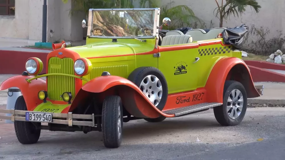 Ретро-автомобили на улицах Гаваны не редкость