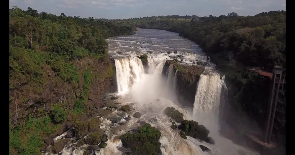Сальтос-дель-Мондай — водопад в Парагвае