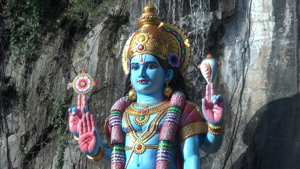 Статуя божества Куала-Лумпур