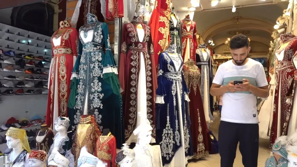Традиционные наряды на Гранд базаре