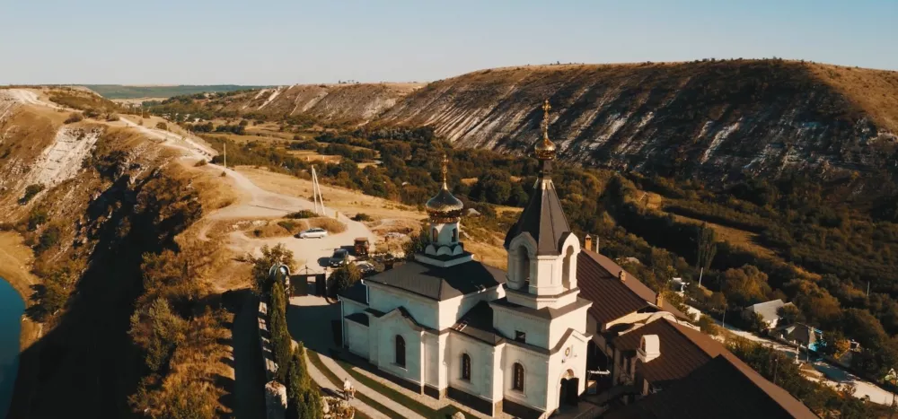 Церкви и монастыри Молдовы