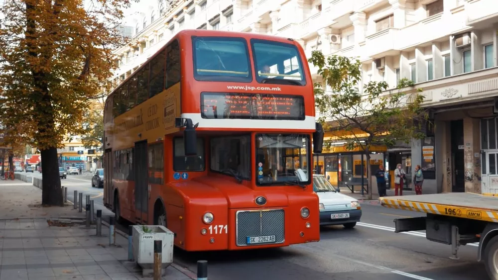 Туристические автобусы в Охриде (Северная Македония)