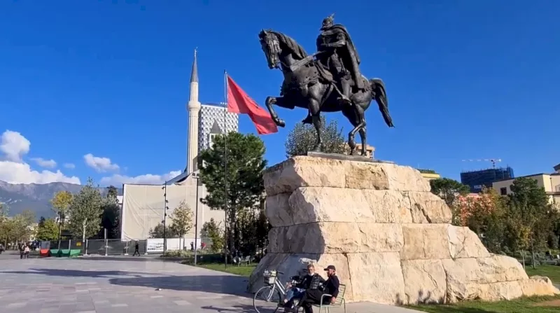 Тирана - Албания