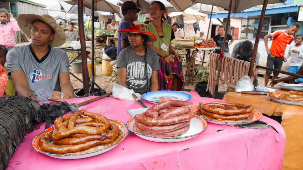 Уличная еда на Мадагаскаре основана на мясных блюдах
