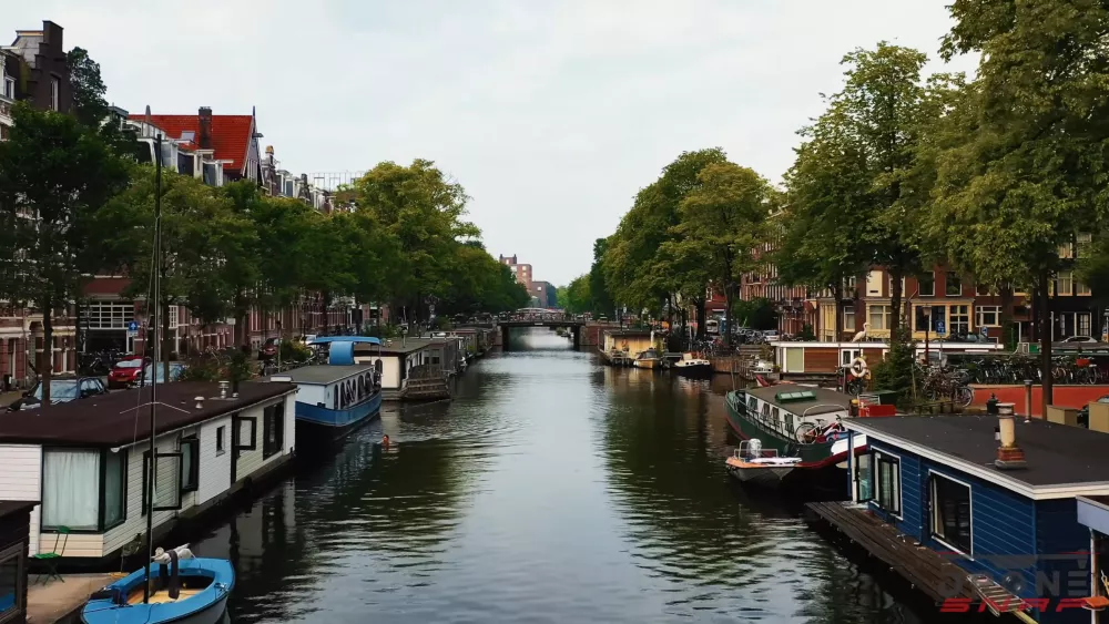 Водные каналы - улицы Амстердама