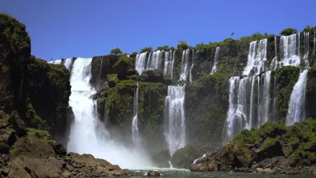 Водопады Игуасу — величественный многоуровневый каскад водопадов