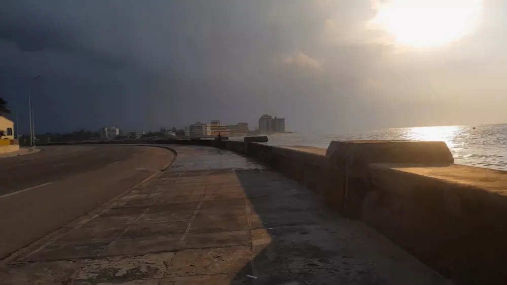 Закат на набережной в Гаване