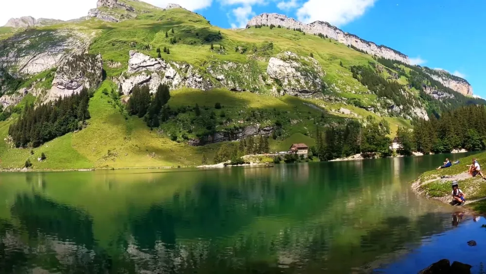 Зарненское озеро (Швейцария)